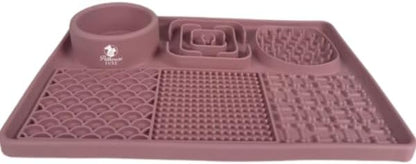 Silicone Dog & Cat Lick Mat with Strong Suction Cups – Anxiety Relief, Slow Feeder, Enrichment Toy for Bath & Grooming (Pink)