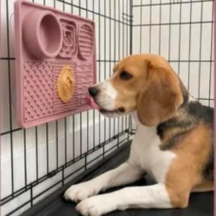 Silicone Dog & Cat Lick Mat with Strong Suction Cups – Anxiety Relief, Slow Feeder, Enrichment Toy for Bath & Grooming (Pink)