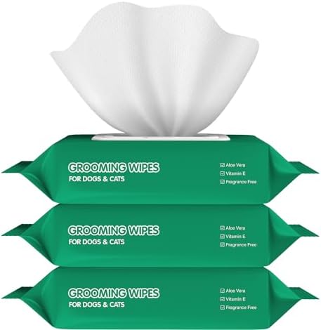 COCOYO Disposable Wet Wipes for Dogs & Cats I 300 Wipes for Cleaning and Deodorizing - Plant-Based, Hypoallergenic Pet Wipes for Puppies - Wipes for Paws, Butt, & Body - Fragrance Free - Image 2