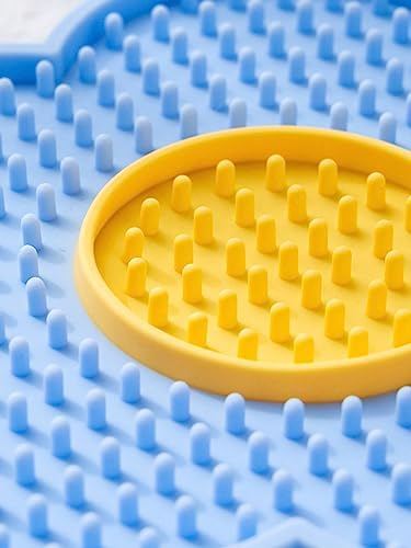 QWINEE Lick Mat for Dogs Cats Flower Shaped Pet Slow Feeder Dog Cat Puppy Bowl Lick Pad for Dog Fun Alternative to Slow Down Eat for Small Medium Large Dogs Blue one-Size - Image 4