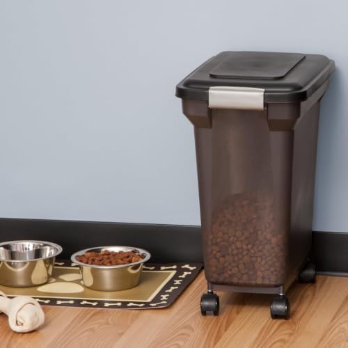 IRIS USA Dog Food Storage Container, Up to 22 lbs, Smoke, Made in USA - Image 2