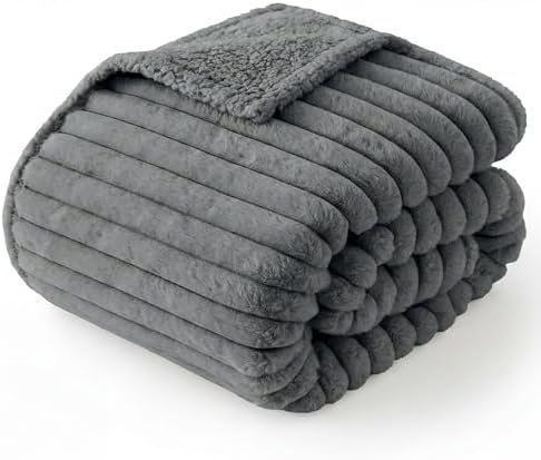 Bedsure ComfyFleece™ Waterproof Dog Blankets for Medium Dogs 30"x40" by BEDSURE