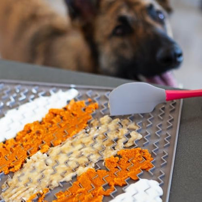 Messy Mutts Therapeutic Lick Mat, 12 Inch, Slow Feeder, Grey - Image 4