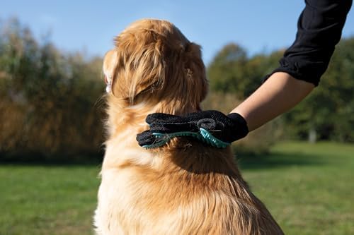 TRIXIE Pet Grooming Glove for Dogs and Cats, Cleans and Gently Softens Coat - Image 7