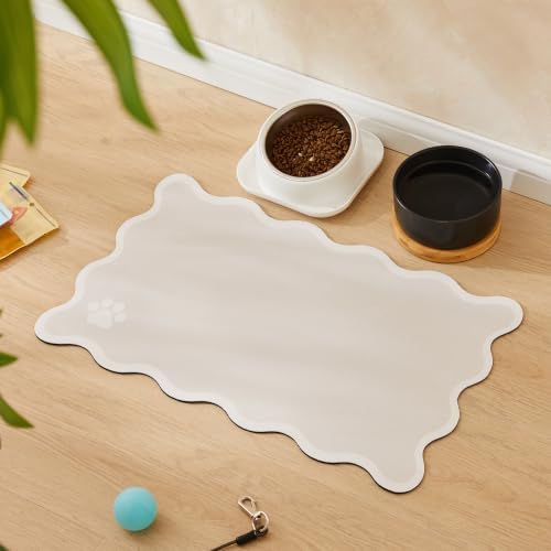 Scalloped Dog Feeding Mat, Absorbent Bowl Placemat, Beige by Ralxion