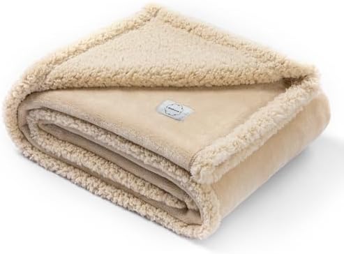 Waterproof Dog Blanket Reversible Pet Bed Cover Puppy Fluffy Cream Blankets Leakproof Sofa Couch Cover Cat Pet Blanket for Warm Washable-M by Unknown