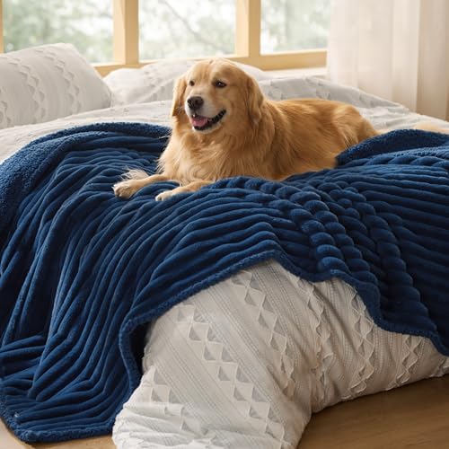 Bedsure ComfyFleece™ Waterproof Blanket for Bed, Twin（60"x80"） Navy Blue by BEDSURE