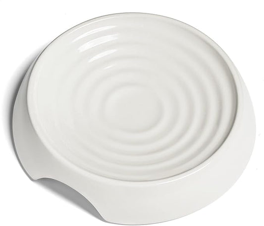 CatGuru Cat Bowls, Whisker Friendly Food Bowl for Indoor Cats, Reliefs Whisker Fatigue, Wide Kitten Dish, Non Slip Pet Dishes, Shallow Pet Plates (Ceramic, White, (Pack of 1))