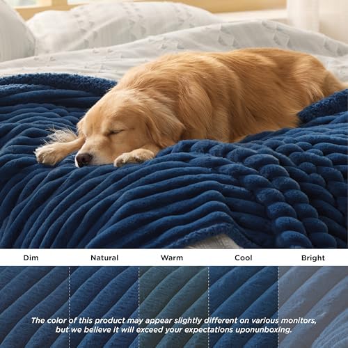 Bedsure ComfyFleece™ Waterproof Dog Blankets for Medium Dogs 30"x40" - Image 5