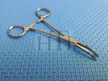 HTI Dog CAT PET Hair Puller Remover Stainless Steel Hemostat Locking Forceps 5.5" Curved Full Serrated (Silver) by HIGH+TECH+INSTRUMENTS