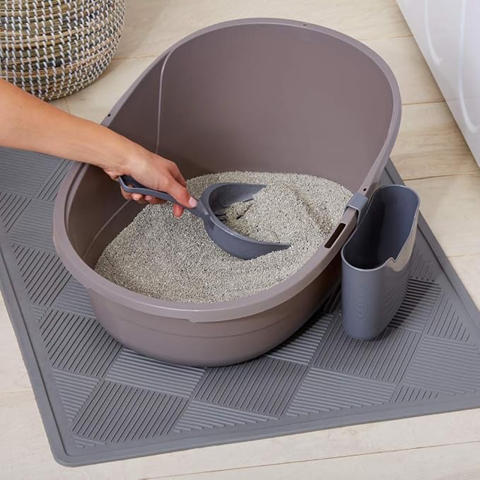 Amazon Basics Durable Cat Litter Scoop with Holder, Hangs on Litter Box, Efficient Scooper