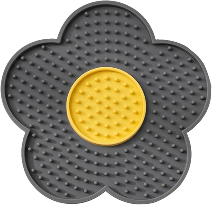 Cats Lick Pad with Suctions Cup Slow Feeders Licking Mat Flower Shape Silicone with Suctions Cup Dog Mat Silicone Dog Treat