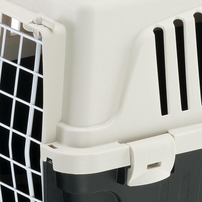 Ferplast Cat Carrier Small Dog Carrier, Secure, Practical, Easy to Clean, Durable Pet Dog/Cat Travel Box Cage up to 5 Kg. 48 x 32.5 x h 29 cm. Black