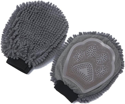 2-in-1 Dog Washing Glove, Silicone Bath Scrubber & Chenille Pet Towel, Dog Bath Glove for Bathing, Grooming & Hair Removal by MakeyourGuestD%C3%A9corAmazing