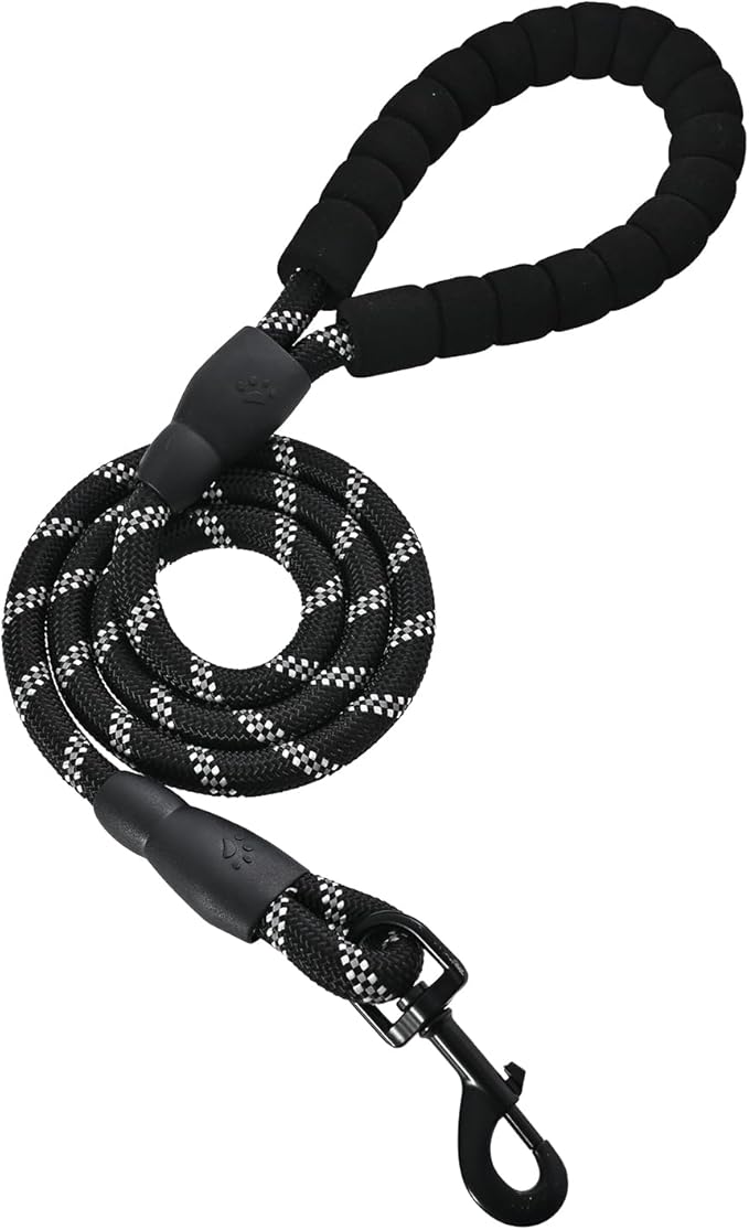 Amazon Basics Round Dog Leash, Heavy Duty, Durable Rope for Small, Medium, and Large Dogs, Lightweight Design for Walking, Training, and Outdoor Activities, Black, 4 Ft