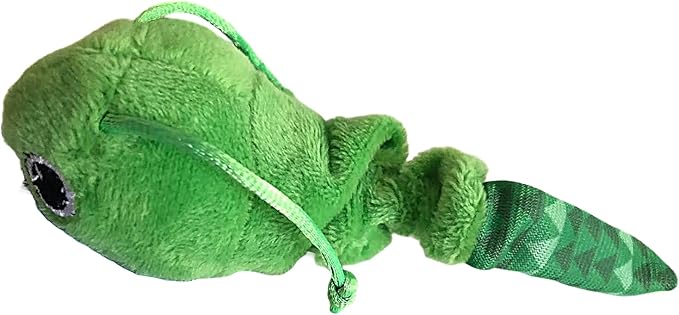 Meijer Green Snake Cat Toy Moves Around When Strretched to Engage The Cat.(6" Long Unstretched 11.5" Long Stretched)
