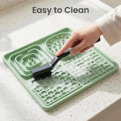 Lick Mat for Dogs and Cats, Cat Slow Feeder Silicone Cat Lick Mat with Suction Cups, Slow Feeder Licking Pad for Anxiety Relief and Boredom Reducer (Green) - Image 7
