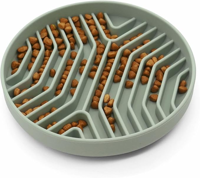 Slow Feeder Dog Bowl, 7.8 x 7.8 inches, Silicone Pet Puzzle Bowl with Suction Base, Foldable (Green)