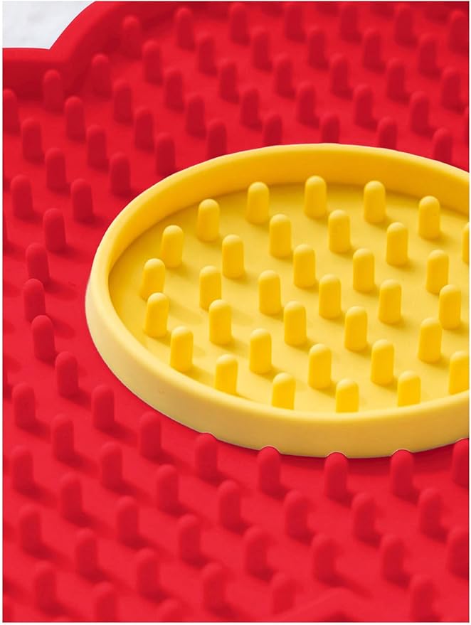 QWINEE Lick Mat for Dogs Cats Flower Shaped Pet Slow Feeder Dog Cat Puppy Bowl Lick Pad for Dog Fun Alternative to Slow Down Eat for Small Medium Large Dogs Red One-Size