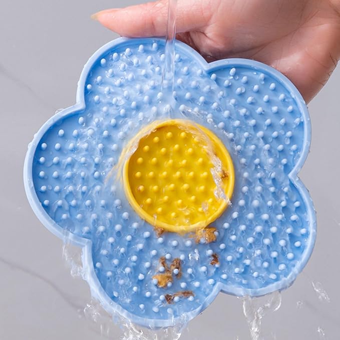 Cats Lick Pad with Suctions Cup Slow Feeders Licking Mat Flower Shape Silicone with Suctions Cup Dog Mat Silicone Dog Treat