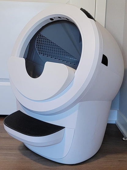 Max Shield for Litter-Robot 4 : Anti-Flicking, One-Piece Design (White Max Shield w/Leveler)
