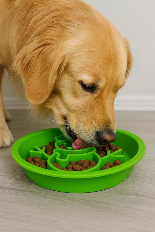 Snowman/Christmas 2-in-1 Silicone Slow Feeder & Licking Mat - BPA Free, Dishwasher Safe, 500ml Capacity, Perfect for Dogs & Cats (Ice Blue)