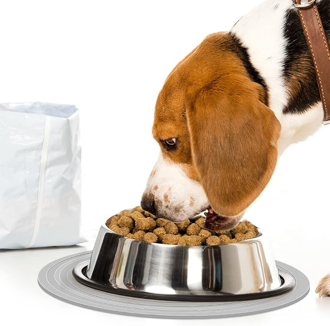 2 Pieces Silicone Pet Food Mat Pet Feeding Mat for Dog and Cat Food Bowl Placemat Preventing Food and Water Overflow Suitable for Medium and Small Pet, 9.5 x 9.5 Inch and 7.1 x 7.1 Inch (Gray)