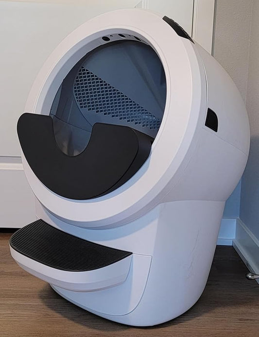 Max Shield for Litter-Robot 4 : Anti-Flicking, One-Piece Design (Black Max Shield w/Leveler)