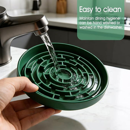 Silicone Slow Feeder Bowl, with Non-Slip Suction Cups, Anti-Choking, Puppy Puzzle Bowl, Slows Down Eating Speed, Relieves Anxiety, Suitable for S&M Sized Dogs and Cats(Green