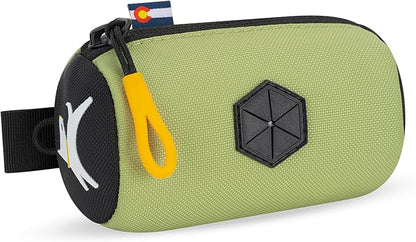 OllyDog Scoop Pick Up | Dog Poop Bag Holder | Lightweight & Water-Resistant Dispenser | Leash Attachment for Hands-Free Carry | Fits Standard Waste Bag Rolls (Palm)