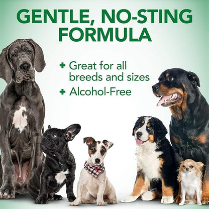 Vet's Best Dog Ear Relief Wash, Natural Ear Cleaner for Dogs with Aloe, Chamomile & Tea Tree Oil, Itch, Odor & Irritation Relief, Gentle Cleaning Solution, Vet Formulated, Made in USA, 4 fl oz