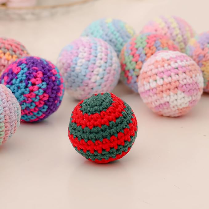 Christmas Cats Ball Toy with Bell Inside, 6Pcs Hand-Knitted Indoor Woolen Yarn Cat Toys Jingle Bell Balls, Kitten Interactive Toys for Hunting/Kicking/Chasing