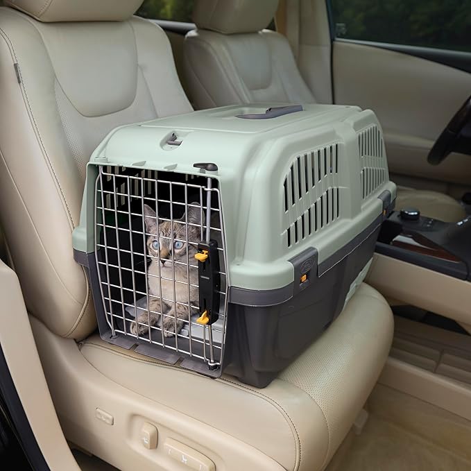 Midwest Homes for Pets Skudo 24” Plastic Cat Carrier with Integrated Litter pan