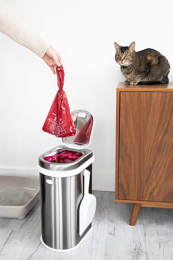 Ubbi Pet Waste Sacks, Lavender Scented Cat Litter Disposal Bags, Leak Proof and Easy Tie, 200 Count (Pack of 1)
