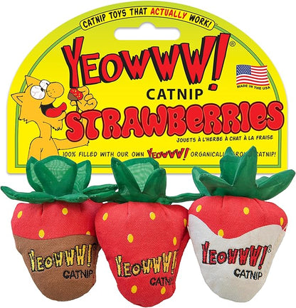 Yeowww!, Strawberries Catnip Cat Toy, 3 Count