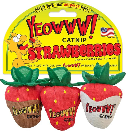 Yeowww!, Strawberries Catnip Cat Toy, 3 Count